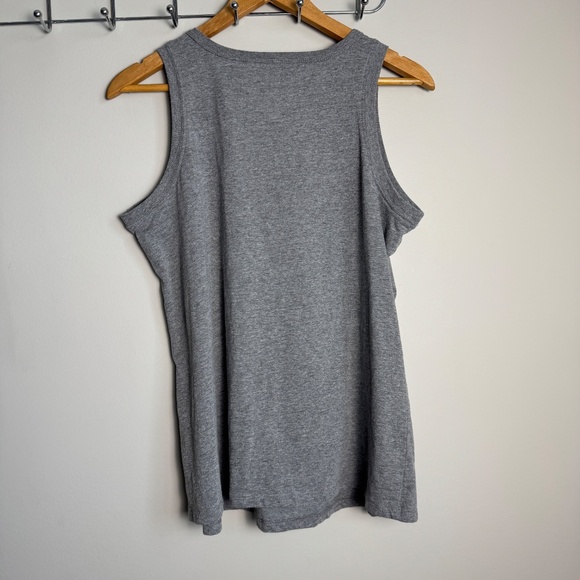 Torrid 0 Classic Fit Women's Skull and Butterfly Lattice V-Neck Tank Top Grey‎ L - Picture 3 of 9